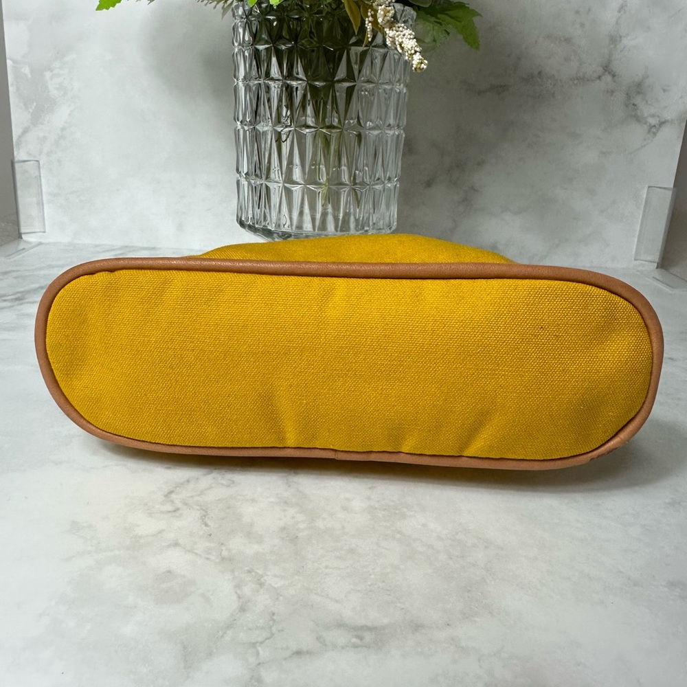 🔥 HERMES YELLOW COSMETIC/ TROUSSE BOLIDE TOILETRIES POUCH 🔥 - Picture 3 of 9